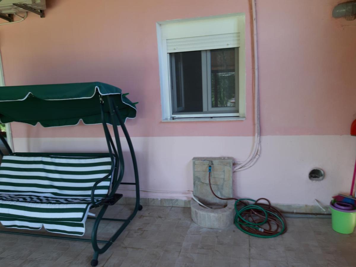 Maria Lemoni Swimming Pool Apartment Nea Skioni Exterior photo